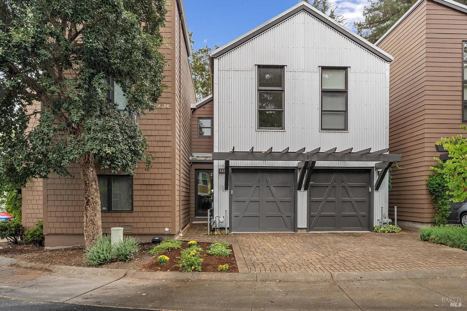 532 Grove Street - Photo 1