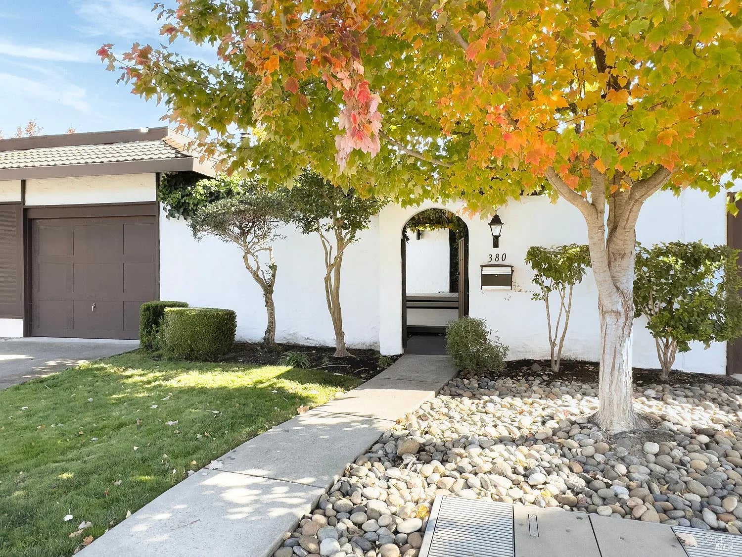 380 Las Casitas Court - Photo 1