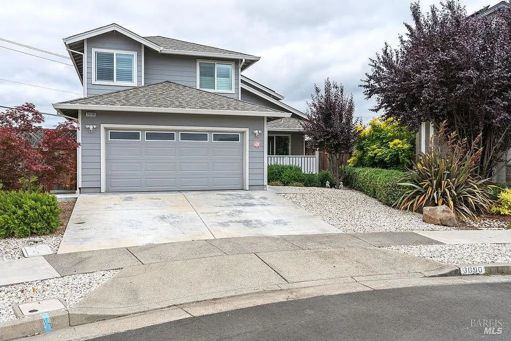 3690 Hillary Court - Photo 1