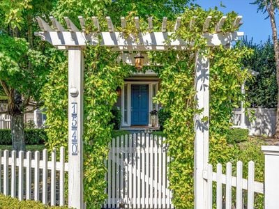 1540 Allyn Avenue - Photo 1