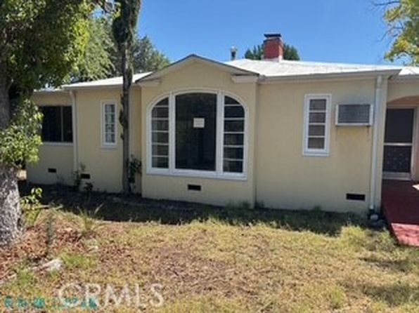 570 Cloverdale Blvd - Photo 1