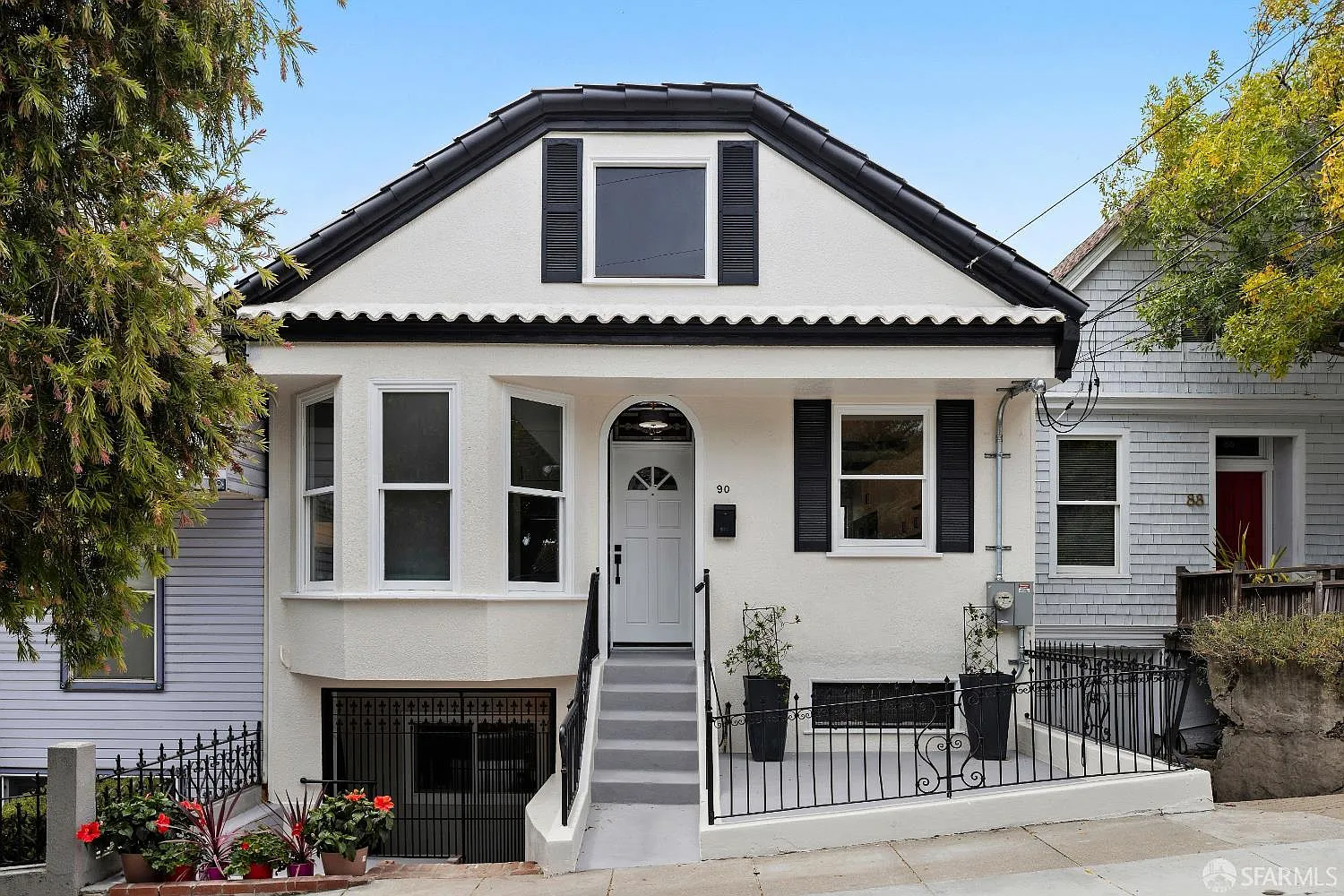 90 Peralta Ave - Photo 1