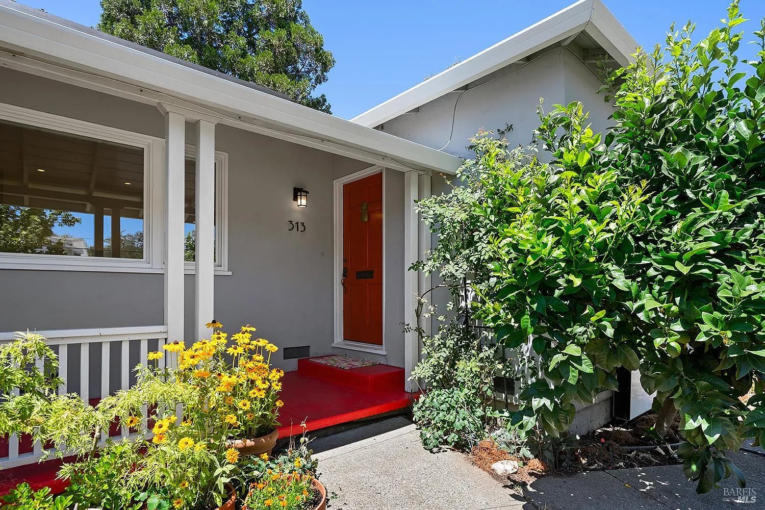 313 N Jefferson Street - Photo 1