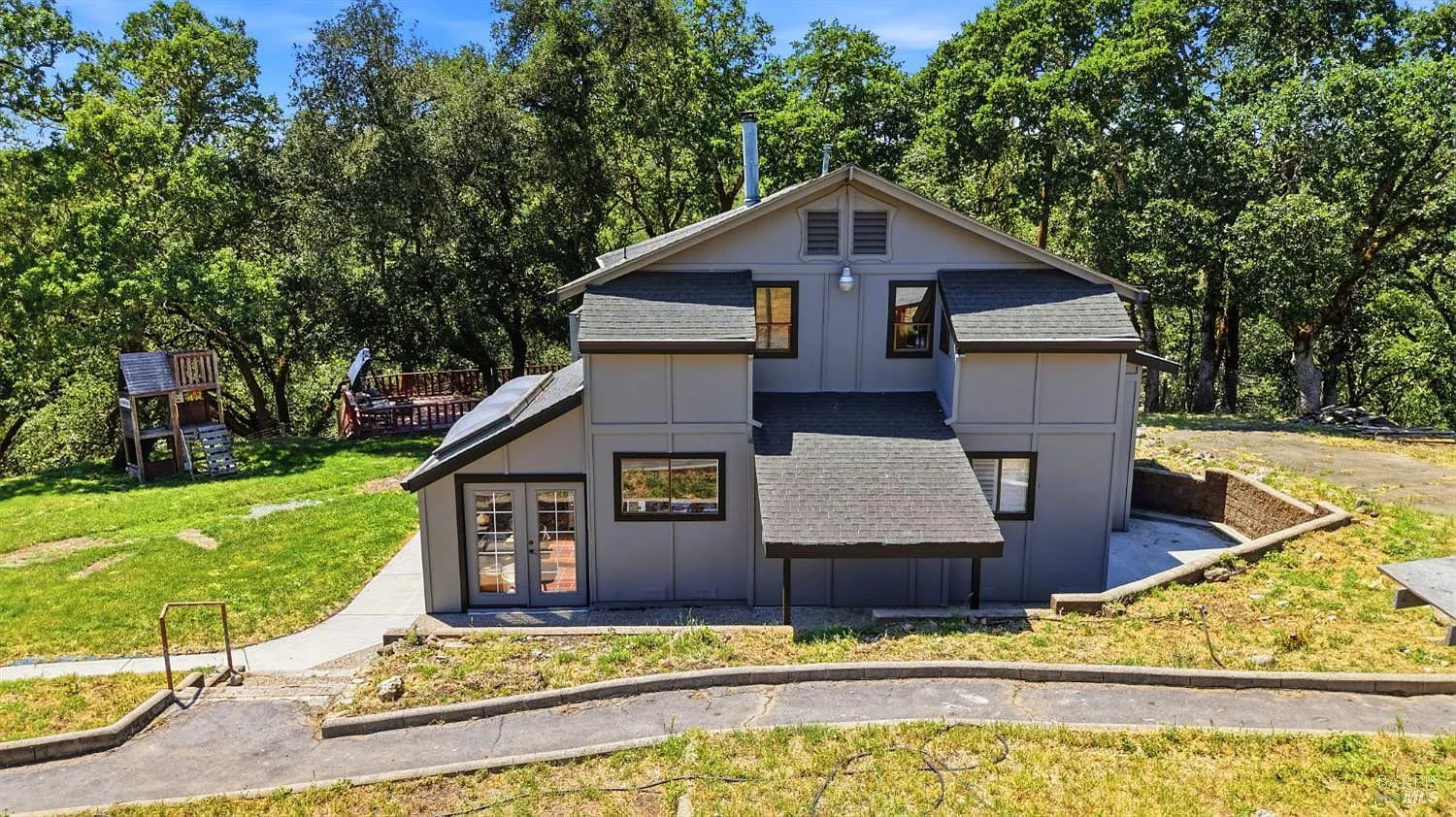 2713 Leslie Road - Photo 1