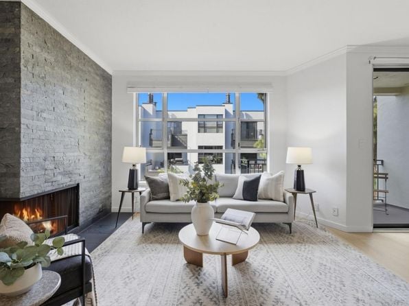 1440 Broadway APT 307 - Photo 1