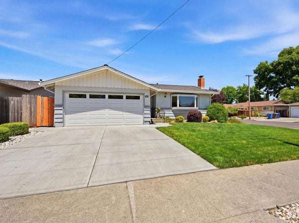 802 Pueblo Avenue - Photo 1