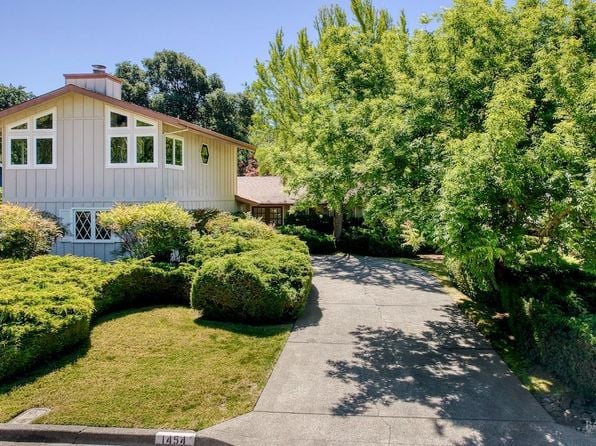 1454 Escalero Road - Photo 1