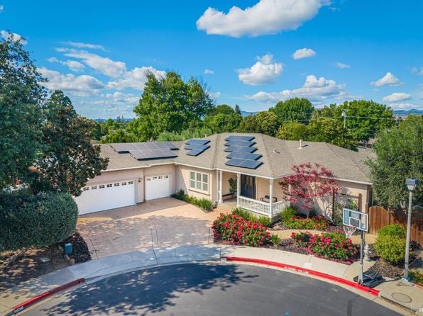 10 Brooke Court - Photo 1