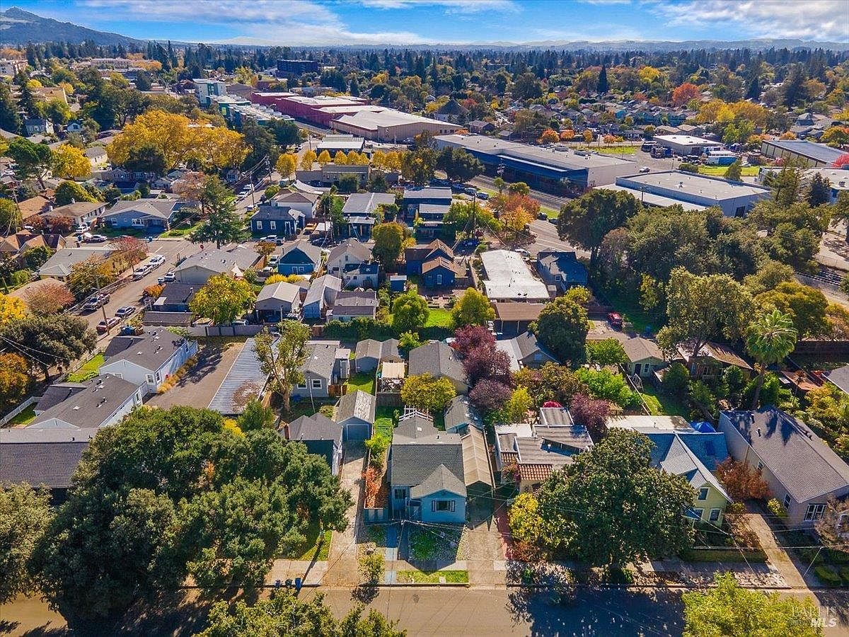 130 - 130A 11th Street - Photo 1