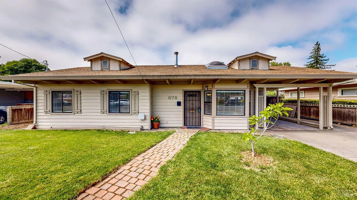 879 Yulupa Avenue - Photo 1