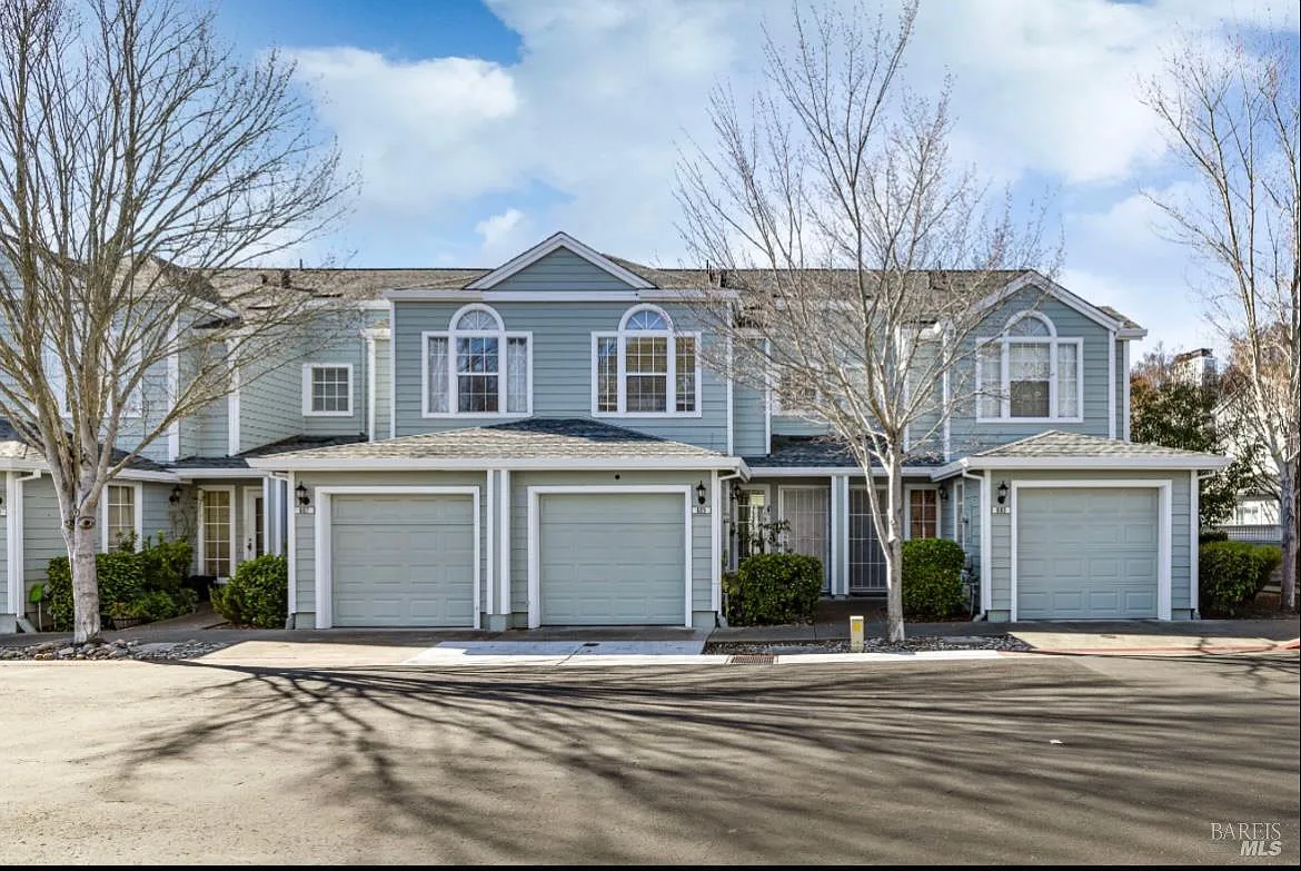 605 Laurel Grove Circle Circle - Photo 1