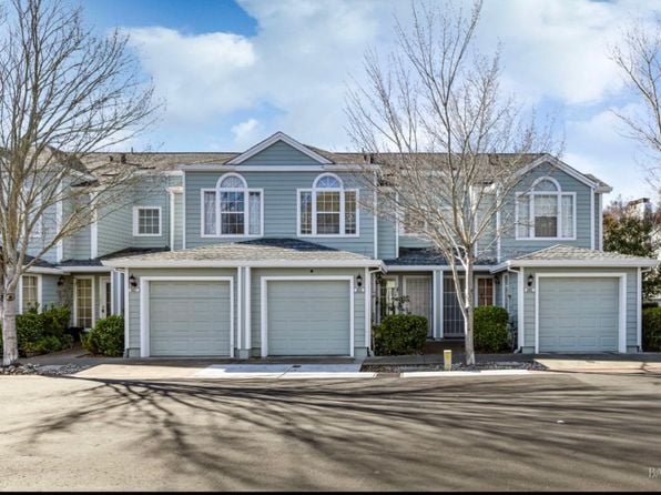 Laurel Grove Circle Circle - Photo 1