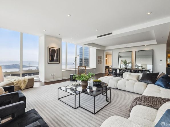 301 Mission St APT 49B - Photo 1