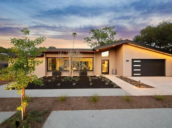 226 1st St E - Photo 1