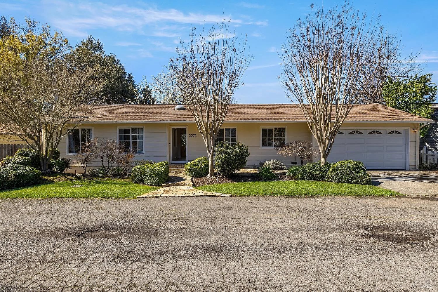 2272 W Park Avenue - Photo 1