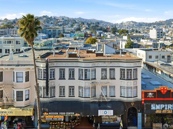 2360 Mission St - Photo 1