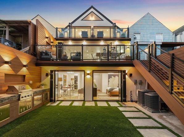 2975 Cesar Chavez St - Photo 1