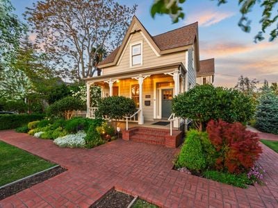 406 Franklin Street - Photo 1