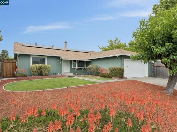 1237 San Rafael Dr - Photo 1
