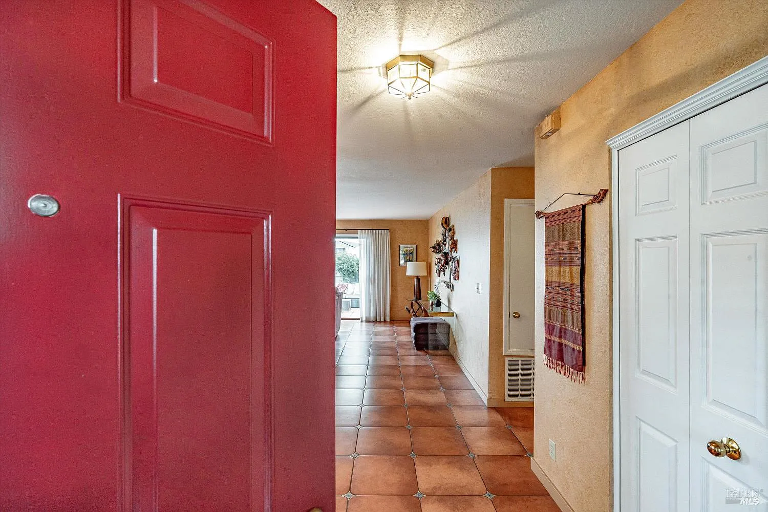 554 7th Street W - Photo 1