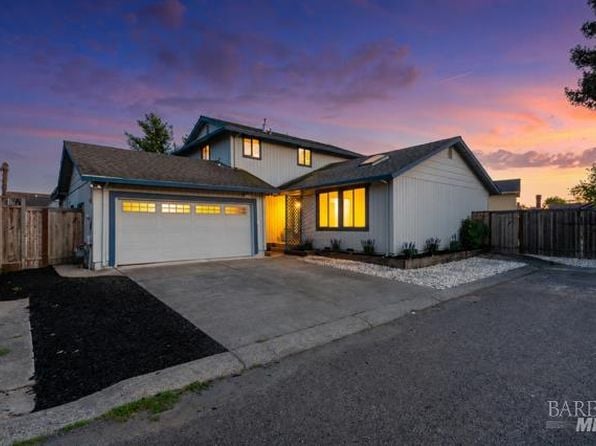 237 Rushmore Avenue - Photo 1