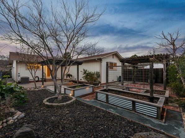 18023 Mulberry Avenue - Photo 1