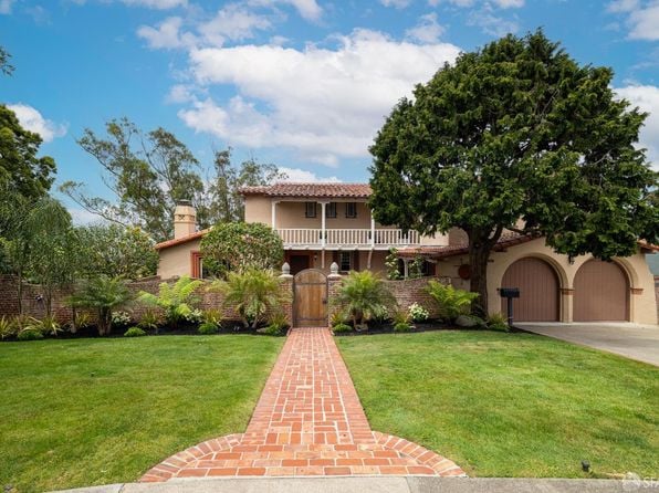 222 Maywood Dr - Photo 1