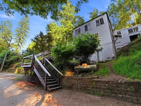37 Grand View Avenue - Photo 1