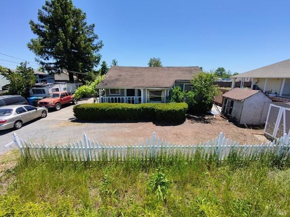 148 Millbrae Avenue - Photo 1