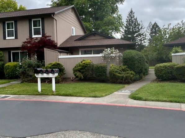 311 Algiers Court - Photo 1