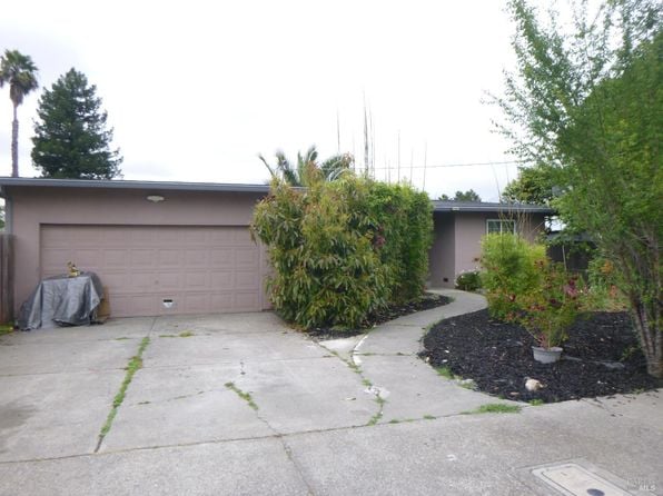 231 Peach Street - Photo 1