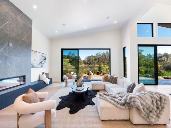 1890 Lawndale Road - Photo 1