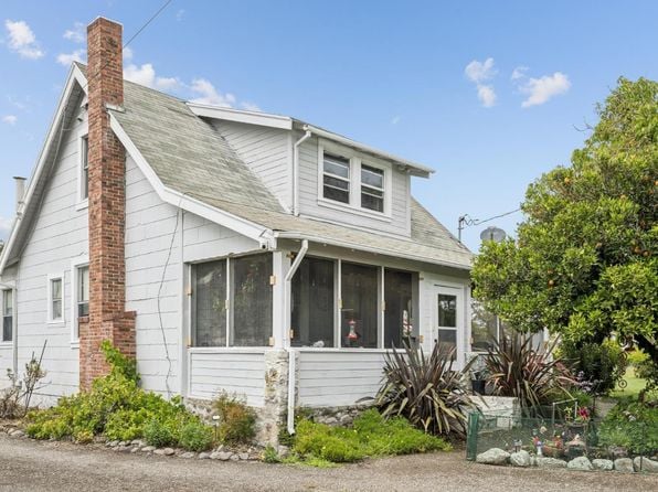 19390 Orange Avenue - Photo 1
