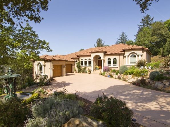 3600 Crown Hill Drive - Photo 1