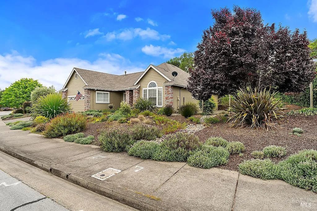 6252 Meadowstone Drive - Photo 1