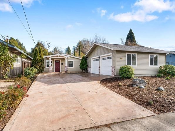 824 Prince Avenue - Photo 1