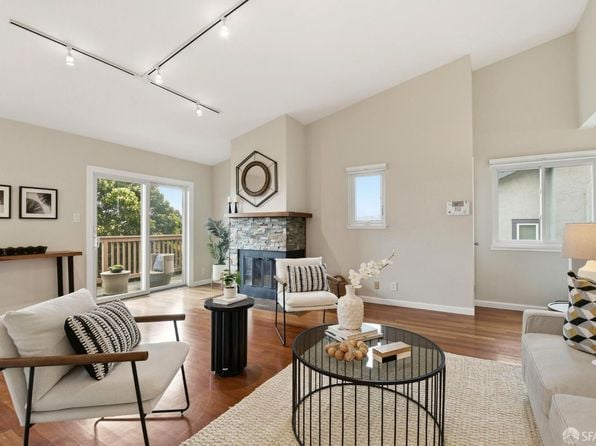 35 Whitecliff Way - Photo 1