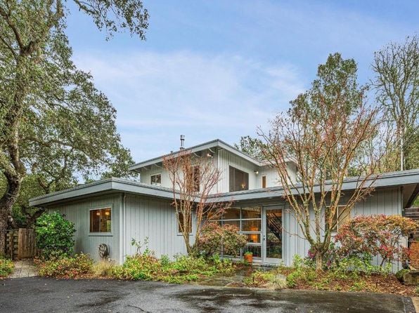 468 Mountain Avenue - Photo 1