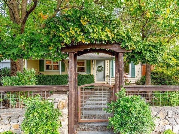 856 5th Street W - Photo 1