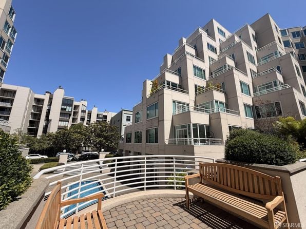 220 Lombard St APT 414 - Photo 1