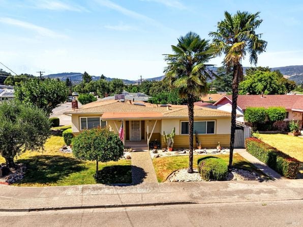 103 Brookside Drive - Photo 1