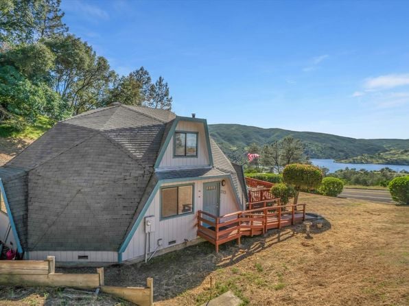 203 Blue Cove Court - Photo 1