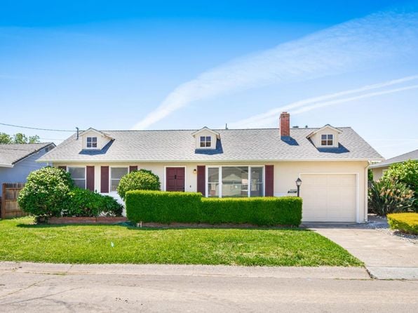 2047 Kathleen Drive - Photo 1