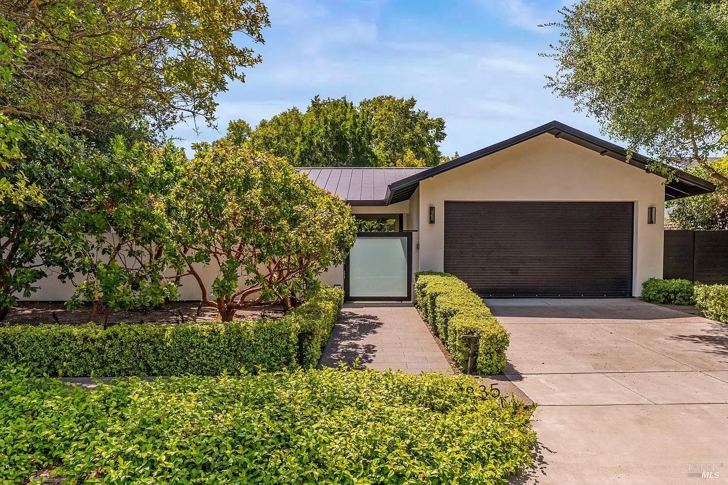 1885 Larkspur Street - Photo 1