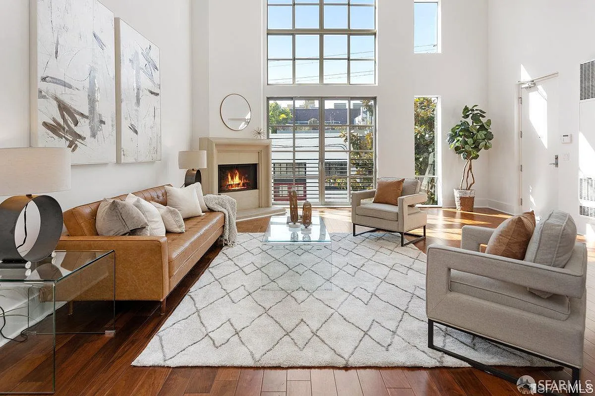 15 Lucerne St #B - Photo 1
