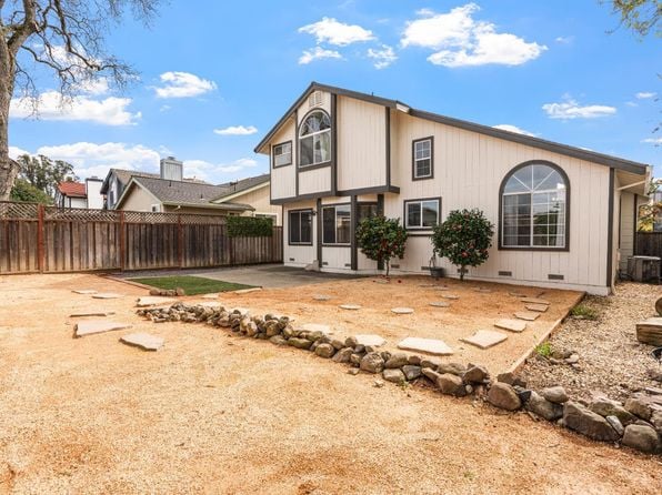 172 Cornell Street - Photo 1