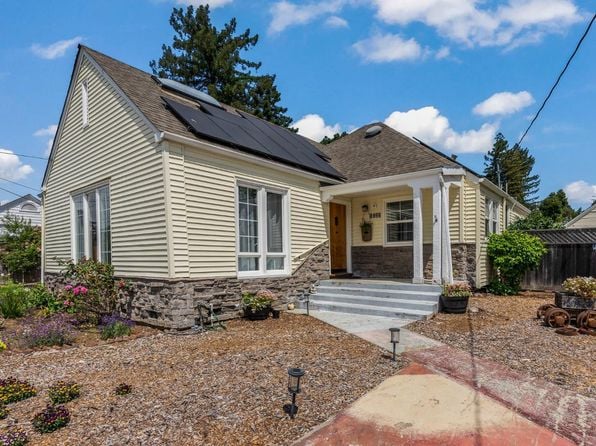 1722 Elm Street - Photo 1