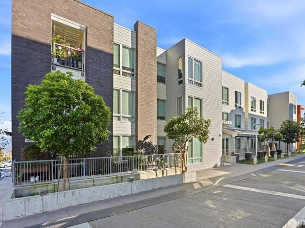 10 Kennedy Pl #201 - Photo 1