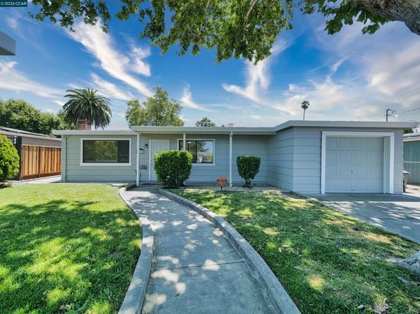 1156 Santa Barbara Dr - Photo 1