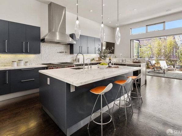 720 Clementina St - Photo 1